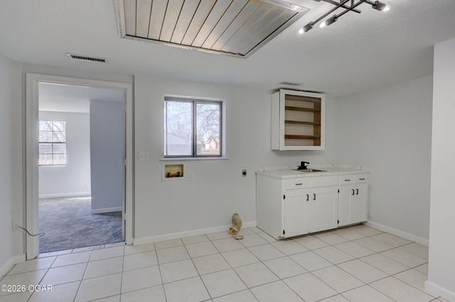 425 N Idaho Avenue, Columbus, KS 66725