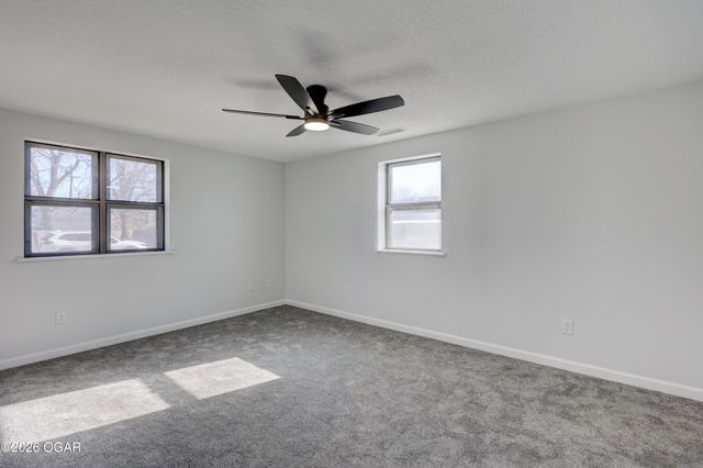 425 N Idaho Avenue, Columbus, KS 66725