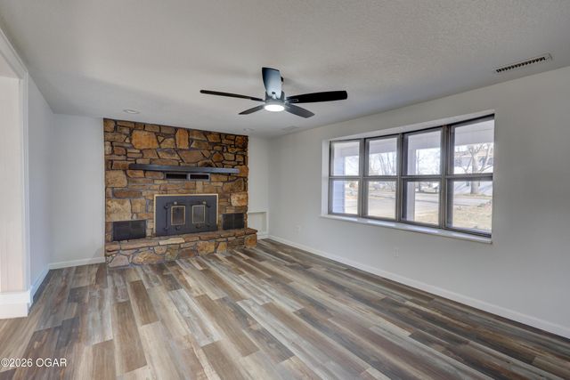 425 N Idaho Avenue, Columbus, KS 66725