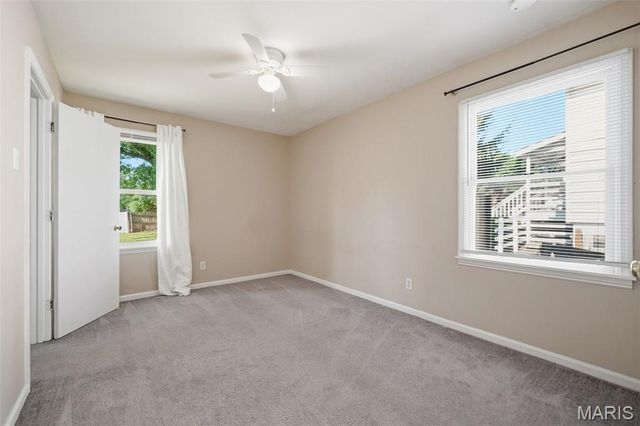 136 E Glendale Road, St Louis, MO 63119