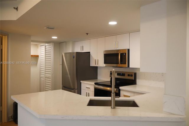 2351 Douglas Road 1204, Miami, FL 33145