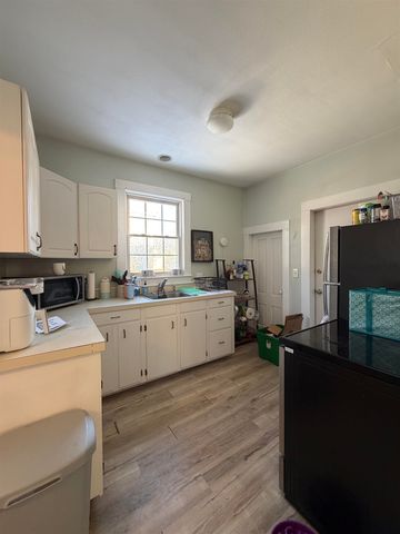 20 Baker Street, Dover, NH 03820