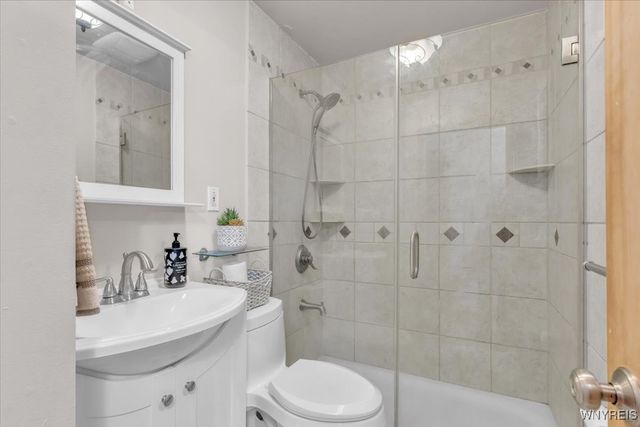 298 Homestead Drive, North Tonawanda, NY 14120