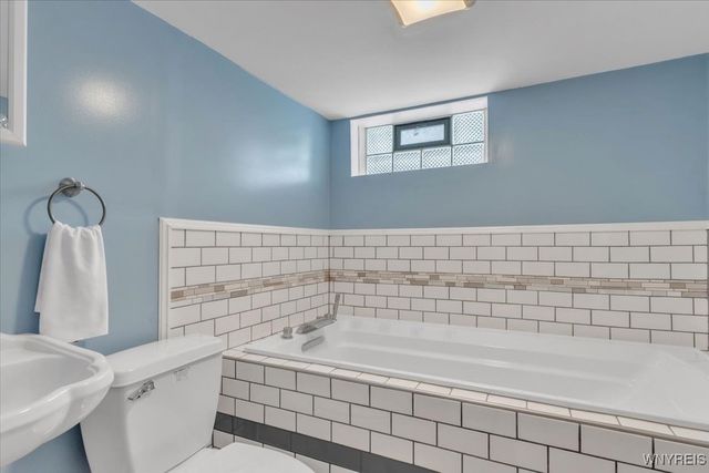 298 Homestead Drive, North Tonawanda, NY 14120