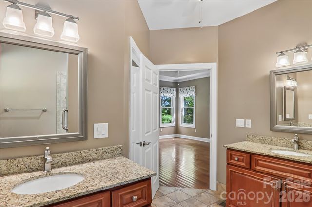 959 Silverglen Way, Hendersonville, NC 28792