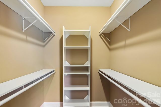 959 Silverglen Way, Hendersonville, NC 28792
