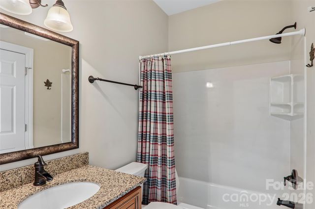 959 Silverglen Way, Hendersonville, NC 28792