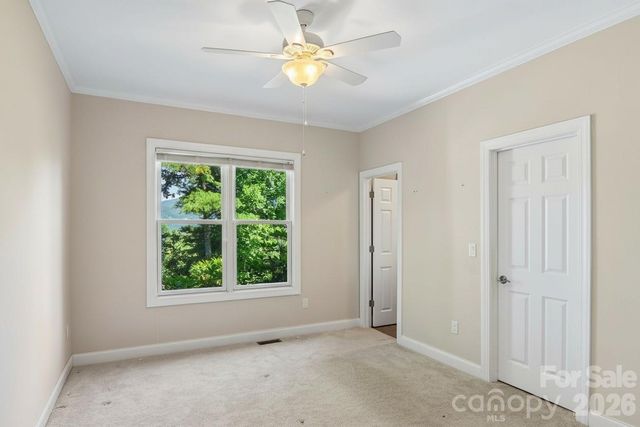 959 Silverglen Way, Hendersonville, NC 28792