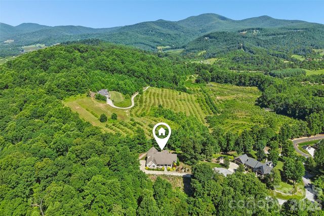 959 Silverglen Way, Hendersonville, NC 28792