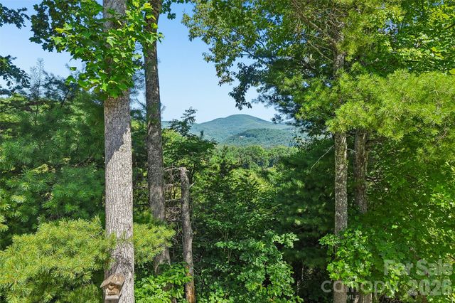 959 Silverglen Way, Hendersonville, NC 28792