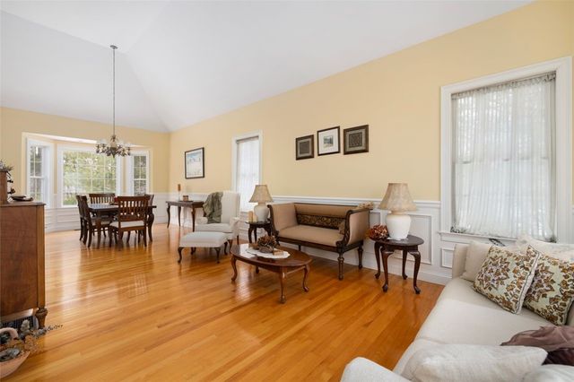 15 Susan Drive, Cumberland, RI 02864