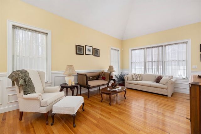 15 Susan Drive, Cumberland, RI 02864