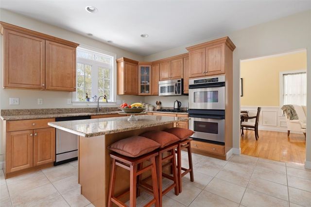 15 Susan Drive, Cumberland, RI 02864