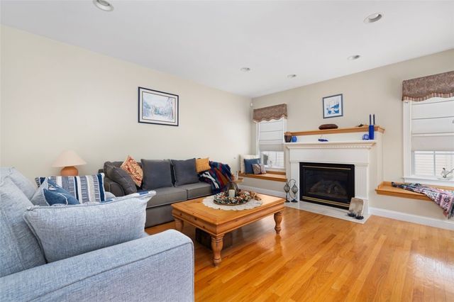 15 Susan Drive, Cumberland, RI 02864