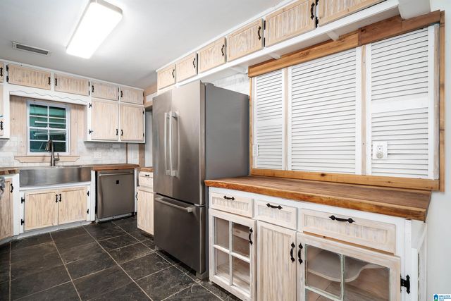 2016 CHAPEL ROAD, Hoover, AL 35226