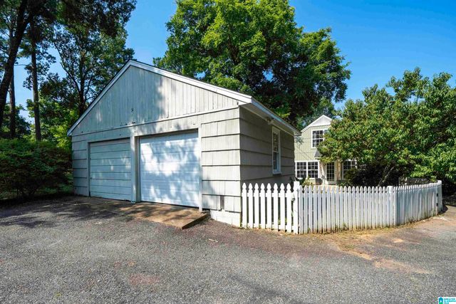 2016 CHAPEL ROAD, Hoover, AL 35226