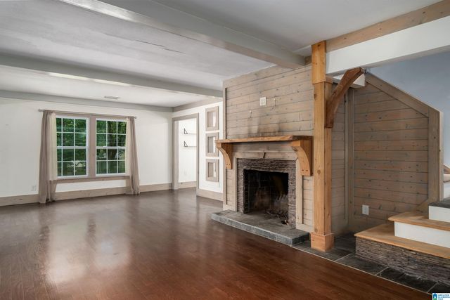 2016 CHAPEL ROAD, Hoover, AL 35226