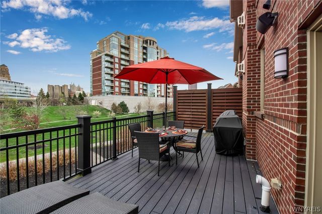 37 Ojibwa Circle, Buffalo, NY 14202