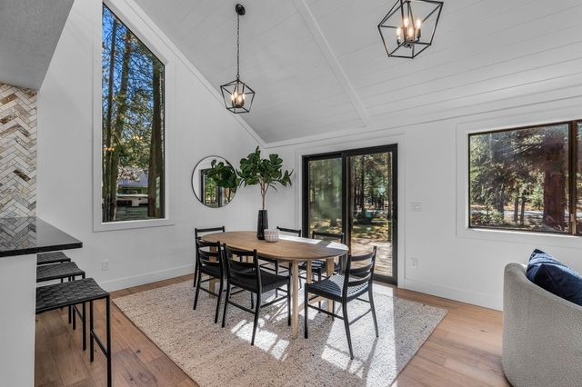 14455 Crossroads Loop, Sisters, OR 97759