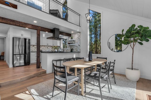 14455 Crossroads Loop, Sisters, OR 97759