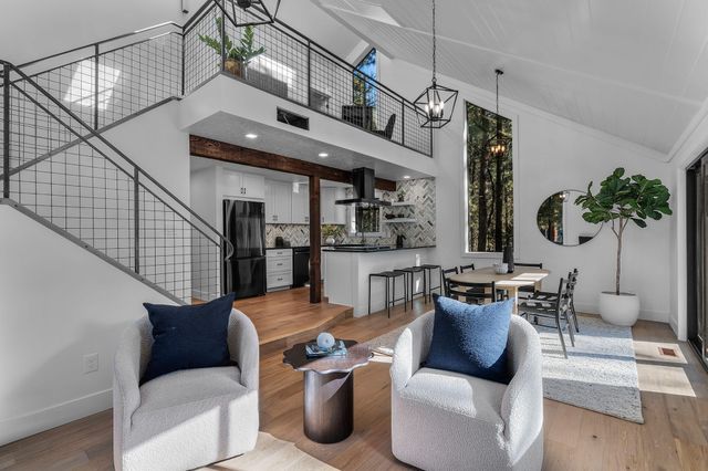 14455 Crossroads Loop, Sisters, OR 97759