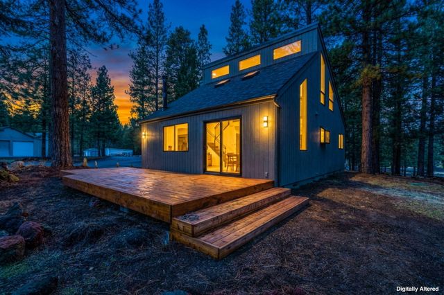 14455 Crossroads Loop, Sisters, OR 97759