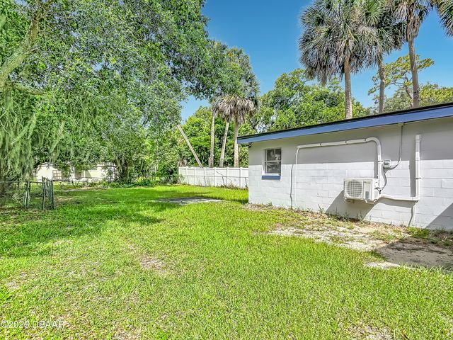 234 N Adams Street, Daytona Beach, FL 32114