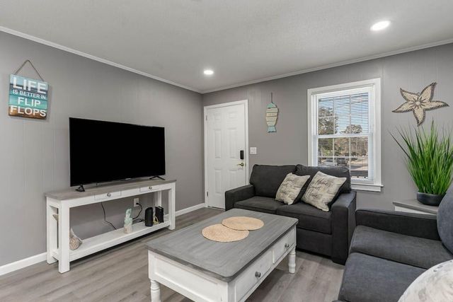 508 S 33rd Avenue, North Myrtle Beach, SC 29582