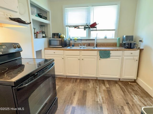 616 Cardwell Street, Elizabeth City, NC 27909