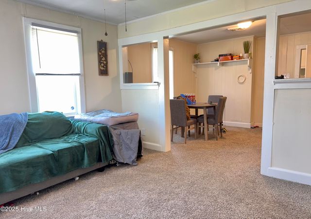 616 Cardwell Street, Elizabeth City, NC 27909