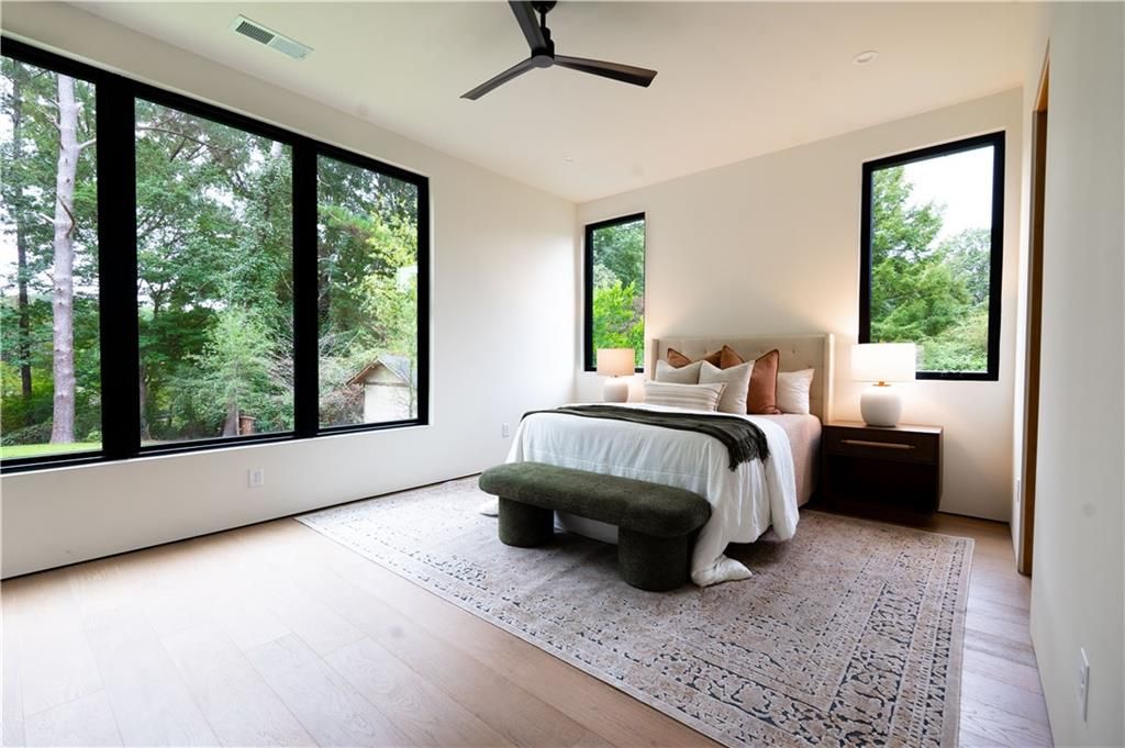 Image 33 of property listing at 3195 Lavista Road, Decatur, GA 30033