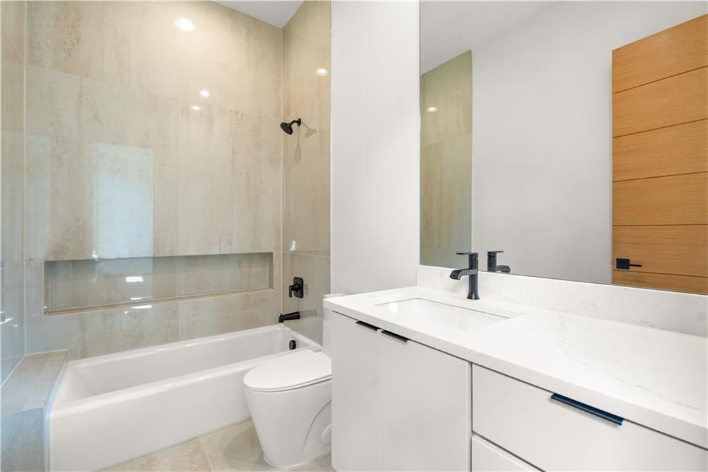 Image 38 of property listing at 3195 Lavista Road, Decatur, GA 30033