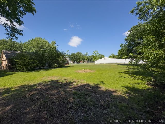 23712 E 104th Street S, Broken Arrow, OK 74014