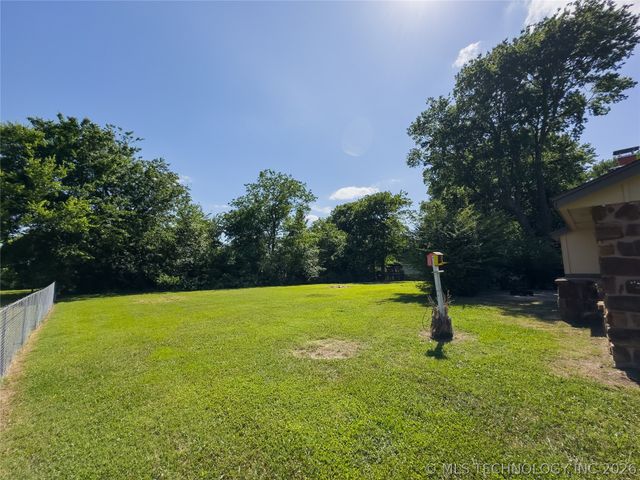 23712 E 104th Street S, Broken Arrow, OK 74014