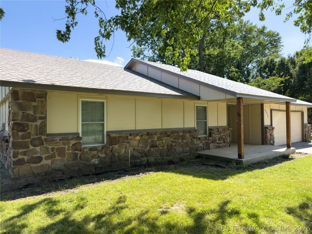 23712 E 104th Street S, Broken Arrow, OK 74014