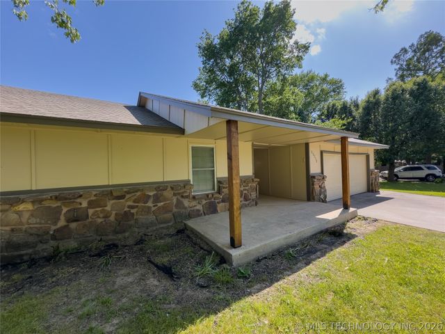 23712 E 104th Street S, Broken Arrow, OK 74014