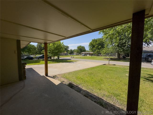23712 E 104th Street S, Broken Arrow, OK 74014