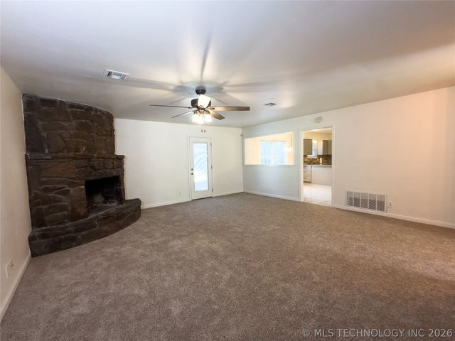23712 E 104th Street S, Broken Arrow, OK 74014