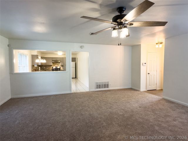 23712 E 104th Street S, Broken Arrow, OK 74014