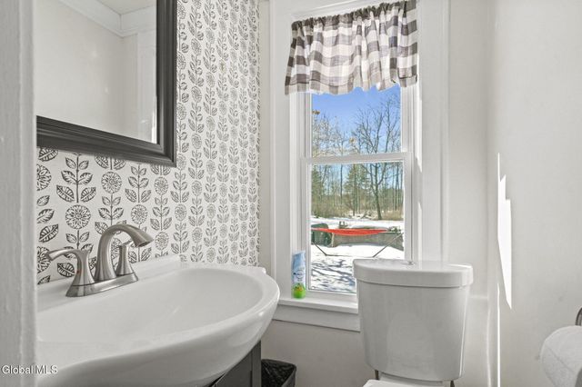 12 Elman Street, Broadalbin, NY 12025