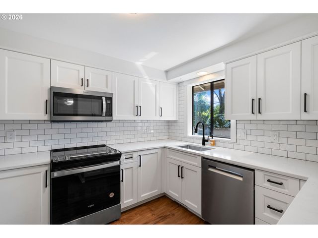 7400 Sw 172ND Ave, Beaverton, OR 97007
