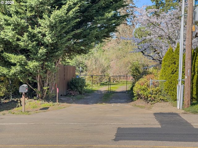 0 Courtney, Milwaukie, OR 97222