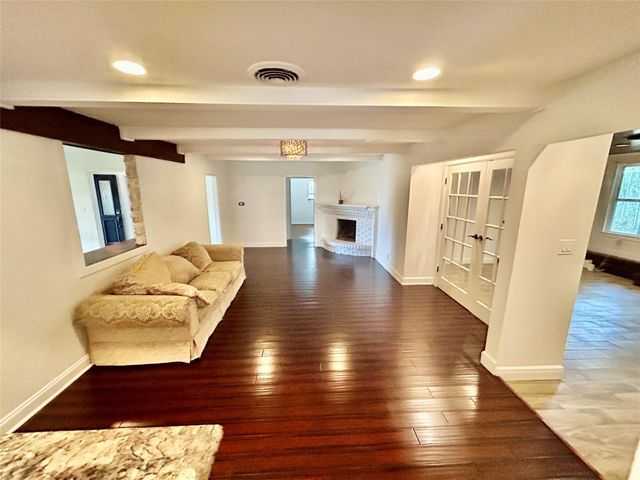 823 Wycliffe Drive, Houston, TX 77079