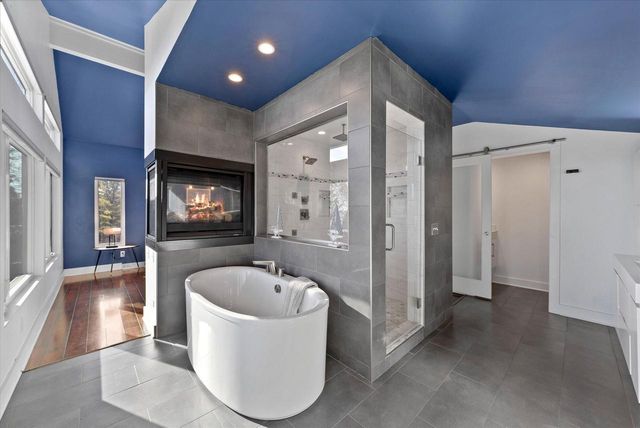 2533 Lakeshore DRIVE, Sheboygan, WI 53081