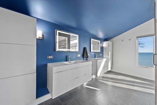 2533 Lakeshore DRIVE, Sheboygan, WI 53081