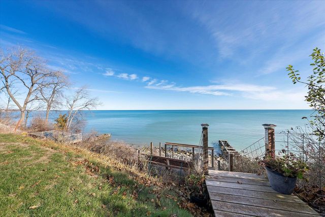 2533 Lakeshore DRIVE, Sheboygan, WI 53081