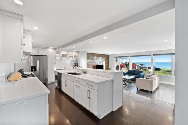 2533 Lakeshore DRIVE, Sheboygan, WI 53081