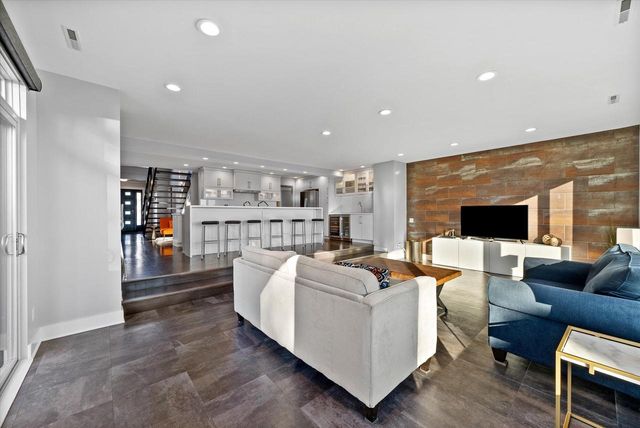 2533 Lakeshore DRIVE, Sheboygan, WI 53081