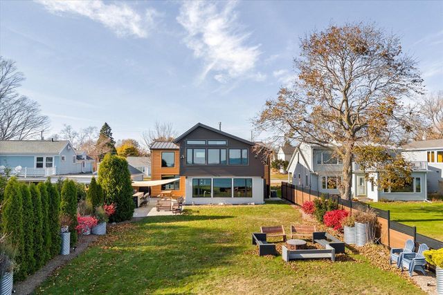 2533 Lakeshore DRIVE, Sheboygan, WI 53081