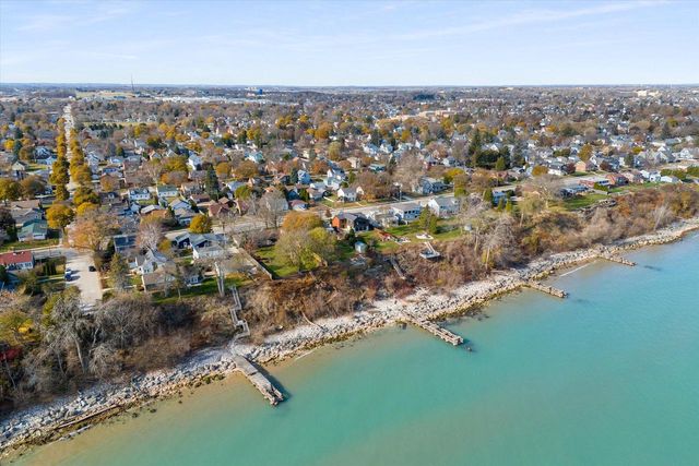 2533 Lakeshore DRIVE, Sheboygan, WI 53081